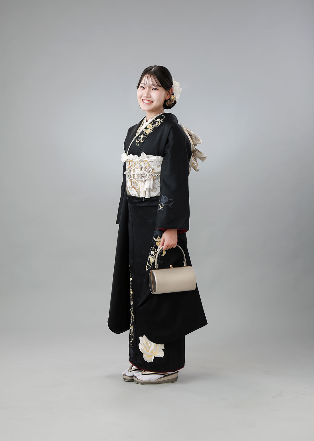 A-2232 黒金刺繍 M