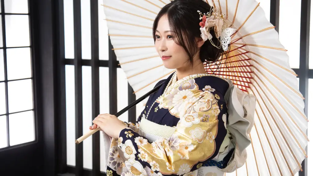 ＊夏フェア開催中！振袖20％オフ　2028年・2029年　成人式（二十歳の集い）